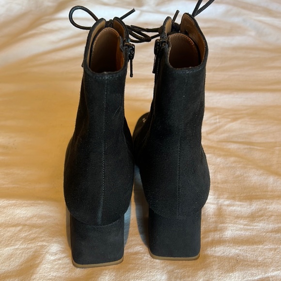 By FAR Becca boots in black suede - Picture 9 of 11